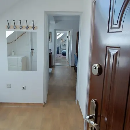 Appartement Emelica *