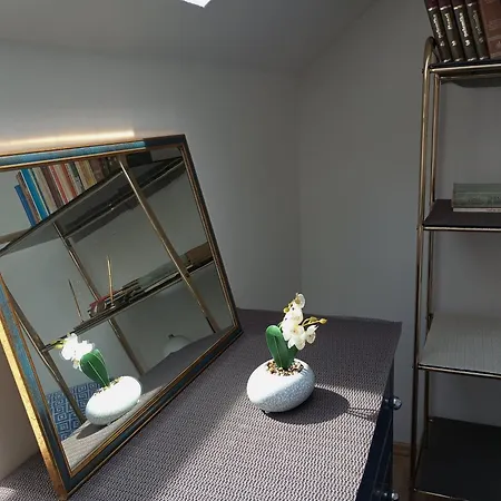 Emelica Apartment
